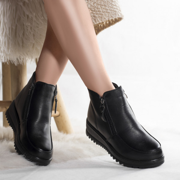 Γυναικείες μαύρες δερμάτινες μπότες με επένδυση arij