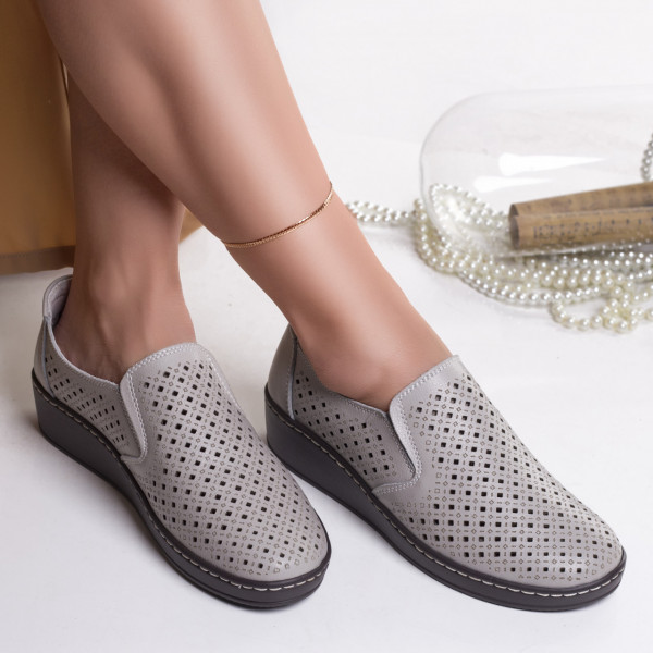 Дамски ежедневни обувки сиви от естествена кожа sifar