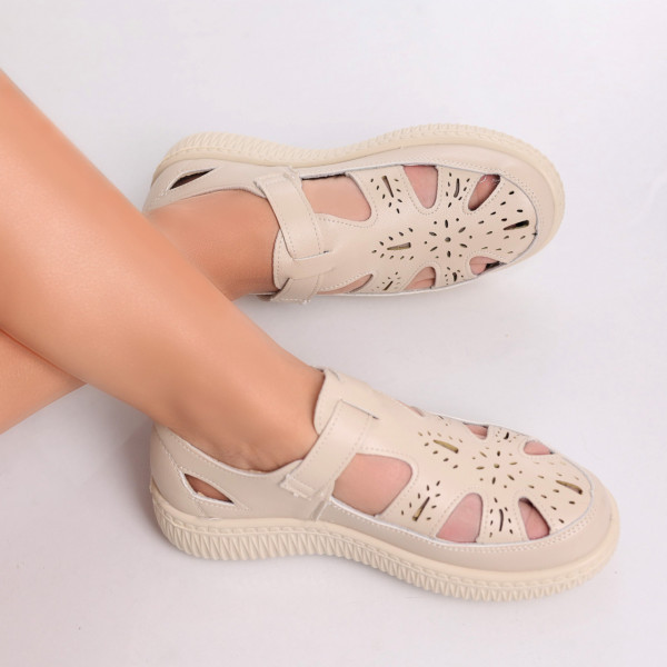 Дамски ежедневни обувки Beige от екологична кожа Benia