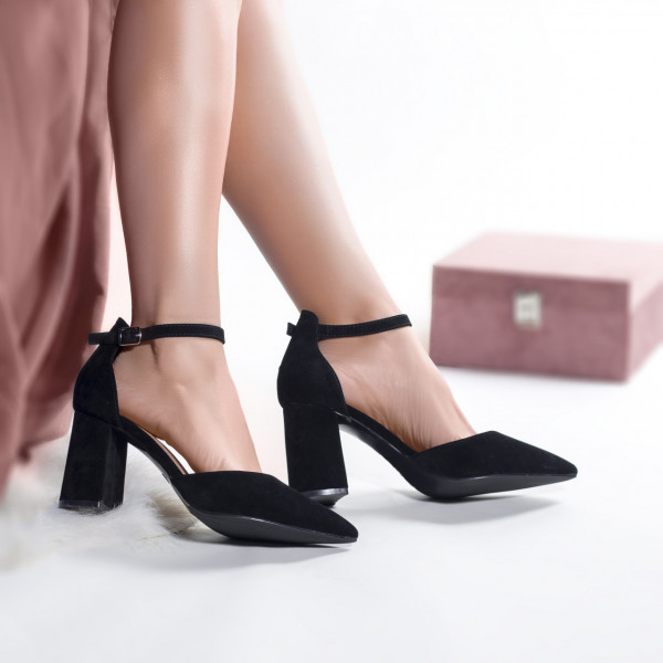 Дамски обувки черни от еко велур sonea