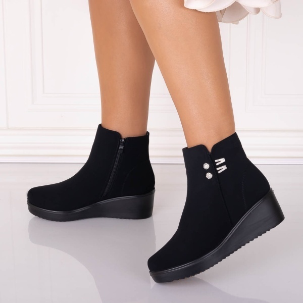 Ghete Dama Imblanite Negre din Piele Ecologica Intoarsa Hollie