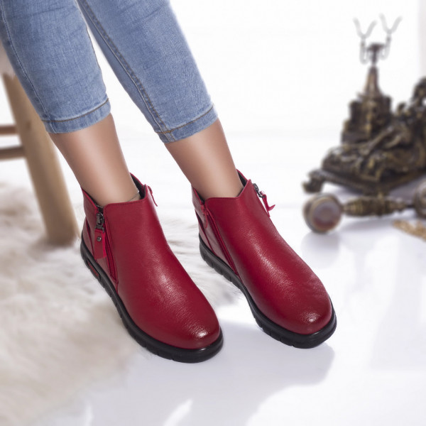 Shura μπότες χωρίς τακούνι από κόκκινο διακοσμημένο δέρμα