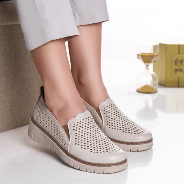 Γυναικεία casual μπεζ παπούτσια από οικολογικό δέρμα zudca