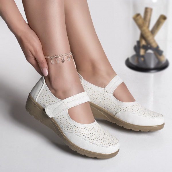 Γυναικεία casual παπούτσια λευκό eco leather olpi