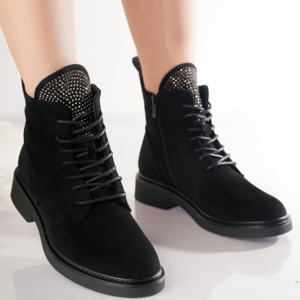 Γυναικείες μπότες από μαύρο μαλλί σε βιολογικό δέρμα
