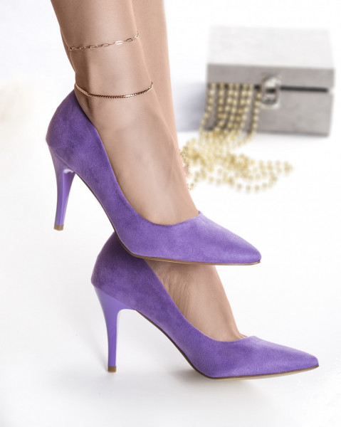 Дамски обувки от лилава еко кожа