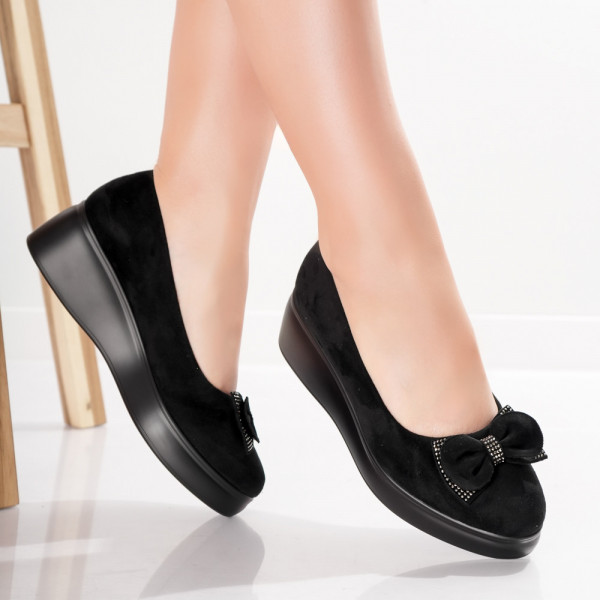 Дамски черни обувки на платформа от органична кожа Aresa