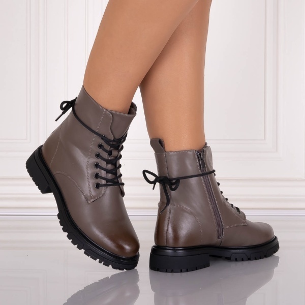 Ghete dama Imblanite Gri din Piele Ecologica Lanaura