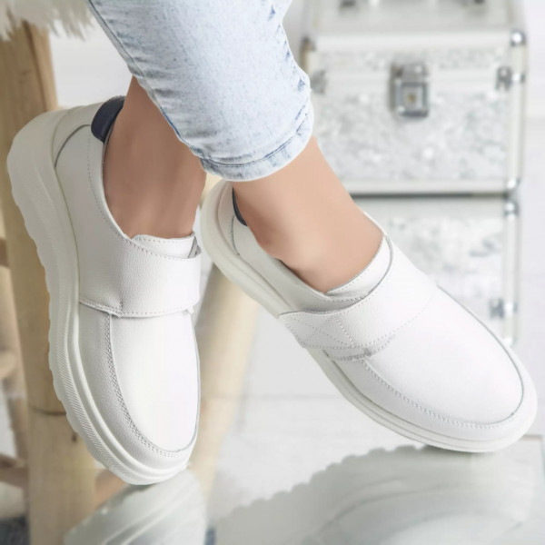 Ежедневни обувки demi бели от естествена кожа
