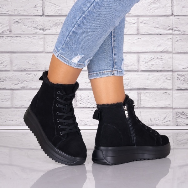 Ghete dama Imblanite Negri din Piele Naturala Intoarsa Weber