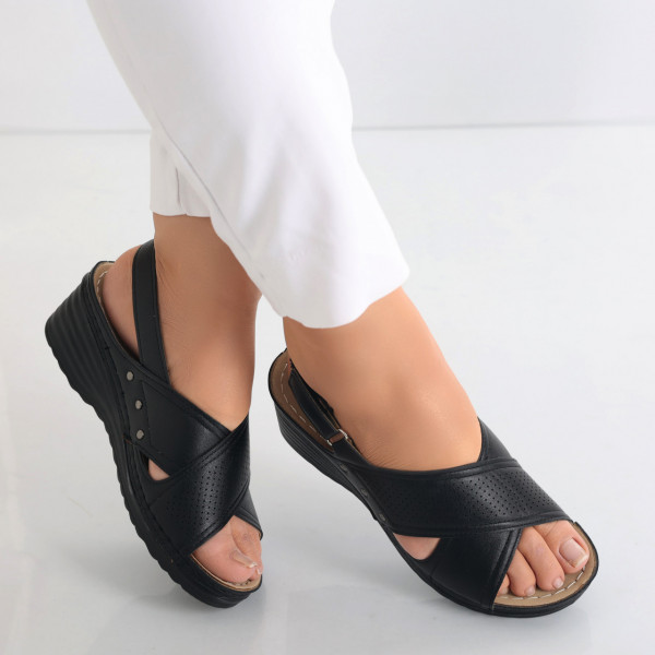 Sandale dama cu platforma Negre din Piele Ecologica Iopil