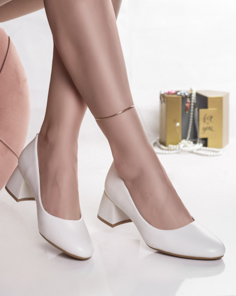 Γυναικεία παπούτσια με λευκό τακούνι από eco-leather oilip