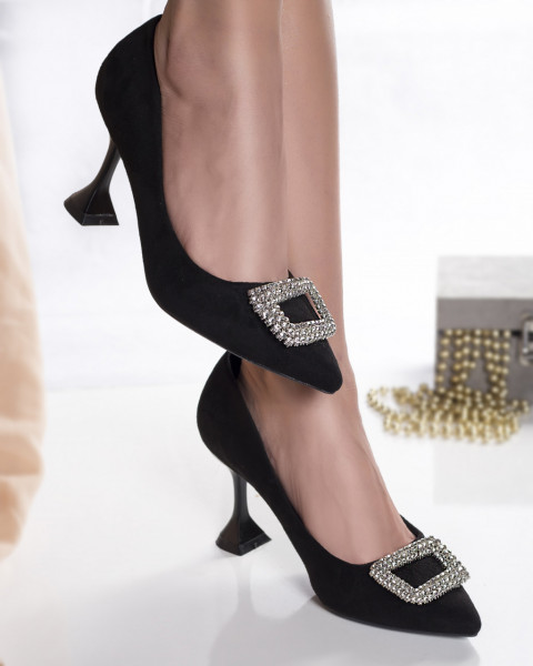 Дамски черни обувки от еко кожа