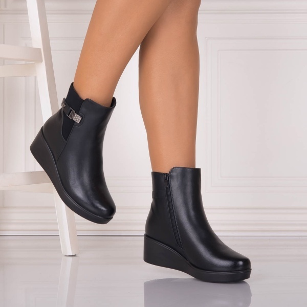 Ghete Dama Imblanite Negre din Piele Ecologica Adensa