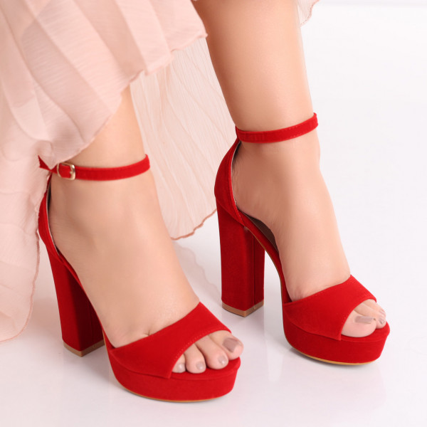 Jadoli Дамски червени сандали от еко кожа с ток
