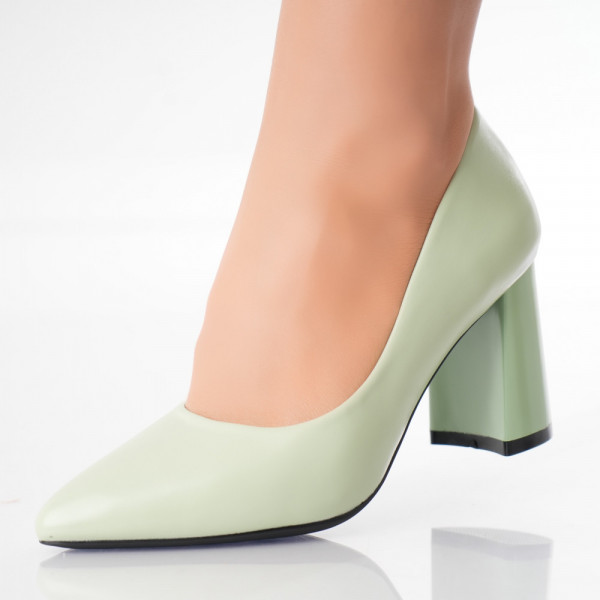 Macarena Дамски зелени обувки с ток от еко кожа