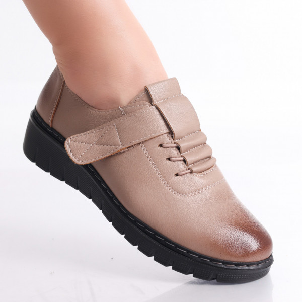 Γυναικεία καμηλό casual παπούτσια από Magaly Eco Leather