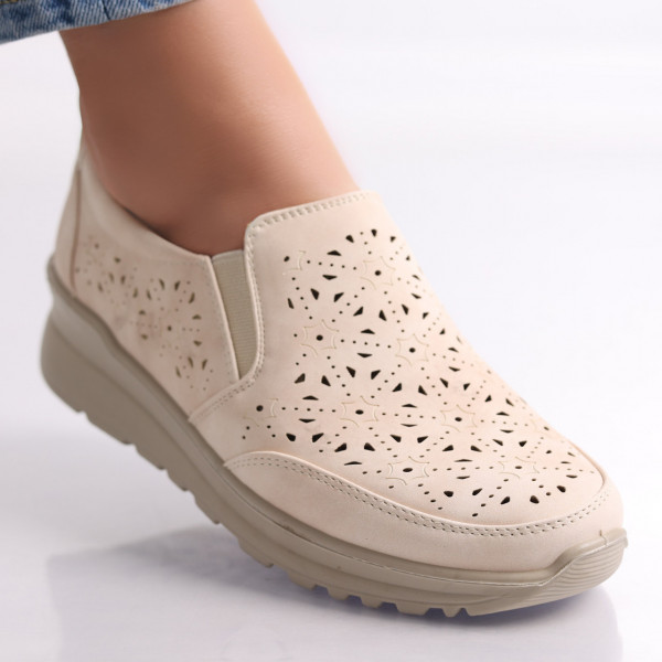 Γυναικεία casual μπεζ παπούτσια από οικολογικό δέρμα Corza