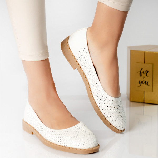 Дамски бели балетни обувки от екологична кожа ronia