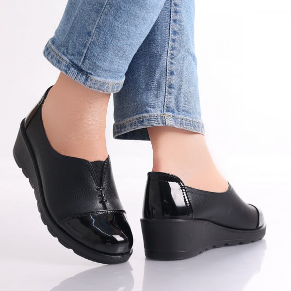 Γυναικεία casual παπούτσια Μαύρα σε Οικολογικό Δέρμα Rosiri