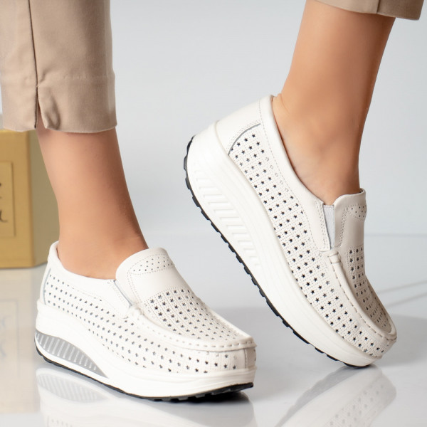 Дамски ежедневни обувки от бяла естествена кожа с цветя