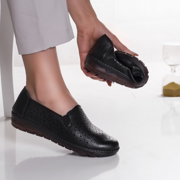 Дамски ежедневни черни обувки от екологична кожа duja
