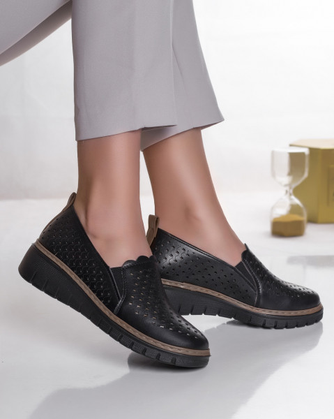 Γυναικεία μαύρα casual παπούτσια από οικολογικό δέρμα και