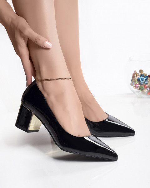 Дамски черни обувки с пета от екокожа flora
