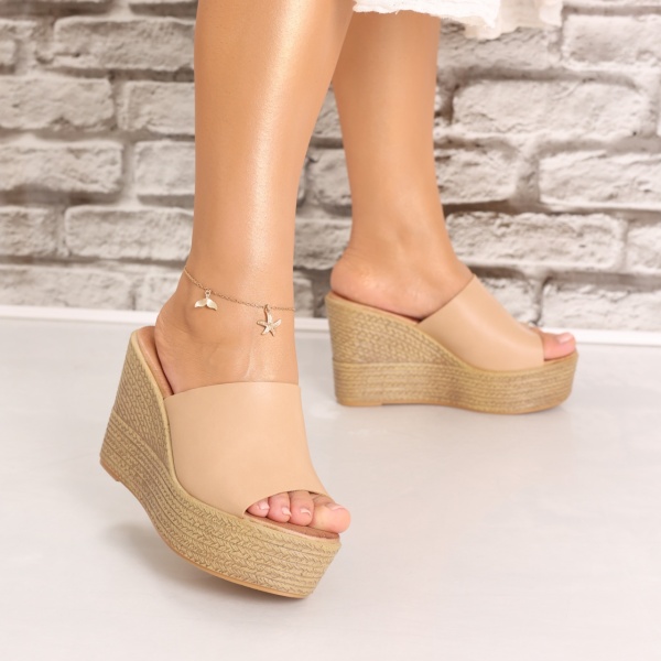 Papuci dama cu platforma Bej din Piele Ecologica Valesca