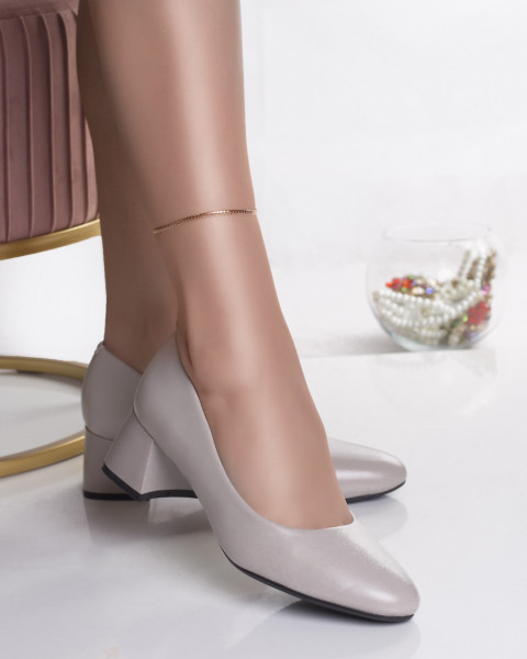 Дамски обувки със сиви токчета, изработени от екокожа Oilip