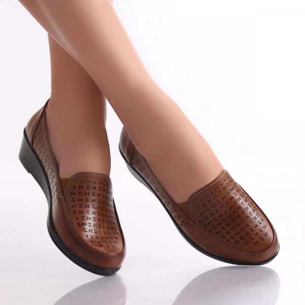 Belica Дамски кафяви обувки от еко кожа