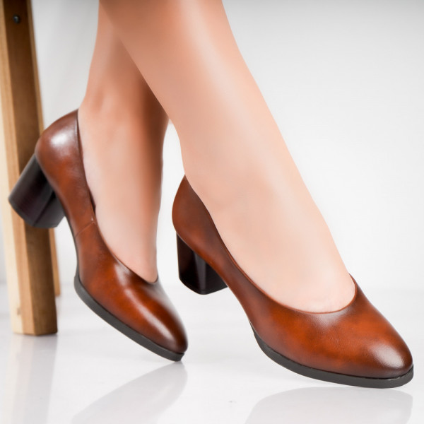 Berla γυναικεία παπούτσια με καφέ τακούνι από οικολογικό δέρμα