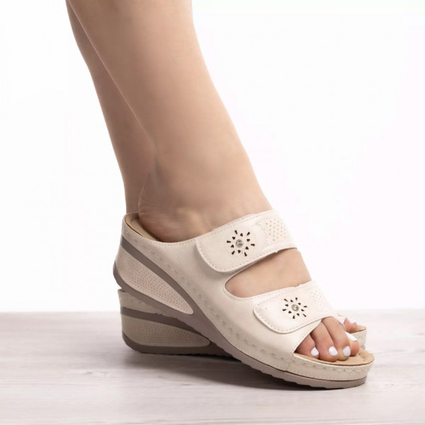Papuci cu platforma arina bej piele ecologica