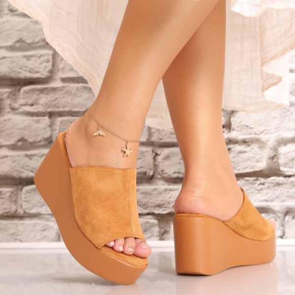 Papuci dama cu platforma Camel din Piele Ecologica Intoarsa Acalva