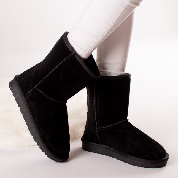 Γυναικείες μαύρες δερμάτινες μπότες