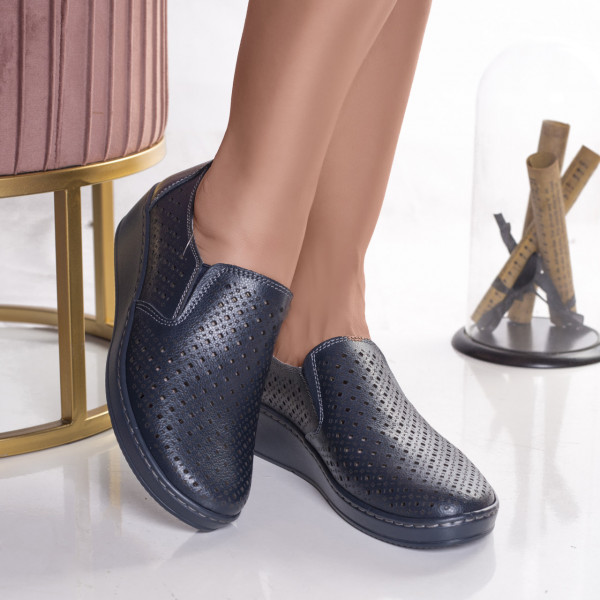 Дамски ежедневни тъмносини обувки от естествена кожа sifar