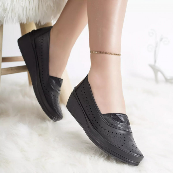 Pantofi cu platforma lisa negru piele ecologica