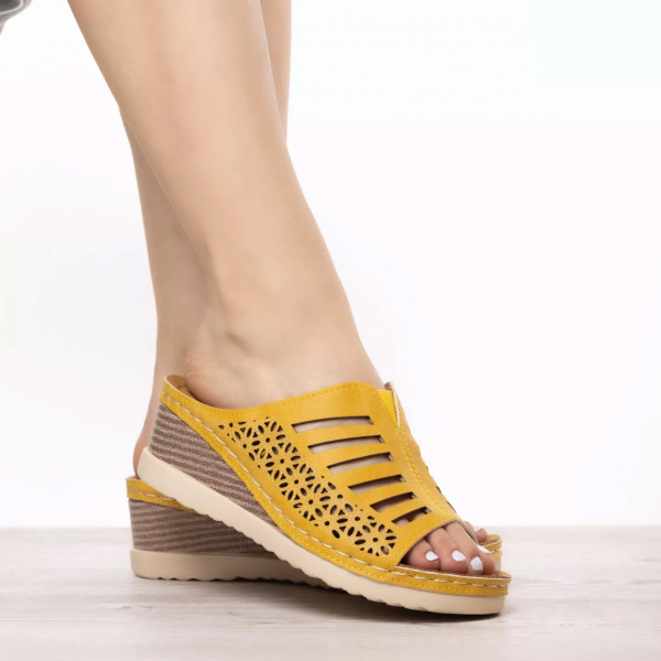 Papuci cu platforma graziela galben piele ecologica
