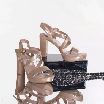 Raphaella πέδιλα με τακούνι από μπεζ eco leather - Img 2
