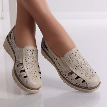 Γυναικεία casual μπεζ παπούτσια από Nelea Ecological Leather - Img 2