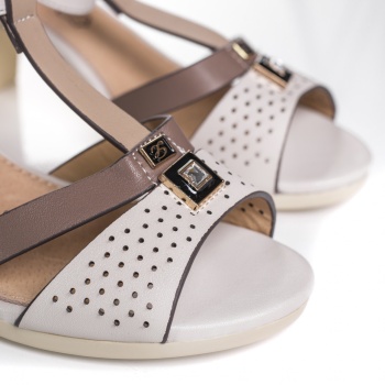 Γυναικεία σανδάλια με μπεζ τακούνι από eco-leather farida - Img 5