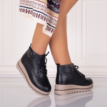 Ghete dama mblanite Negre din Piele Naturala Galesia