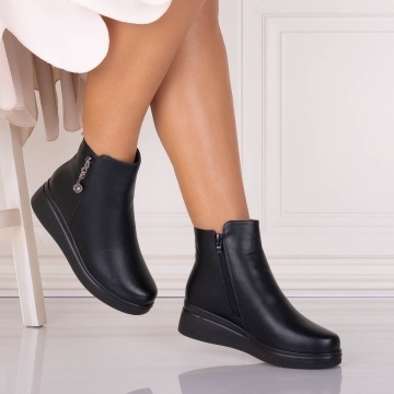 Ghete Dama Imblanite Negre din Piele Ecologica Rozalin