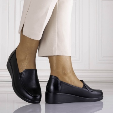 Pantofi dama cu platforma Negri din Piele Ecologica Etoma