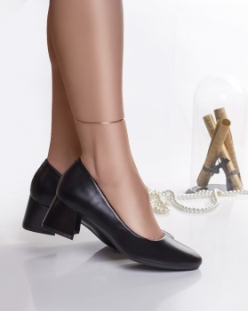 Γυναικεία μαύρα παπούτσια με τακούνι από eco-leather oilip - Img 2