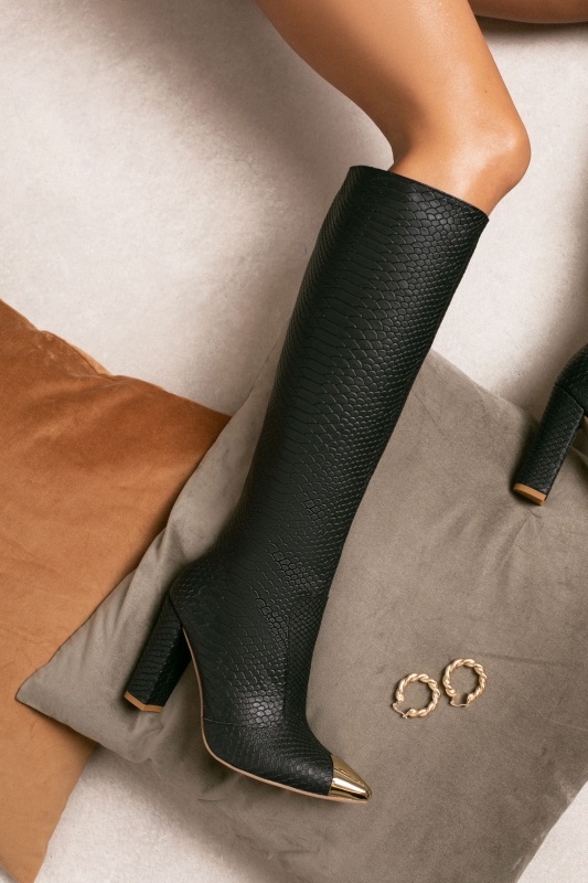 Cizme Valerie cu toc gros, imprimeu sarpe, negre cu accesoriu auriu