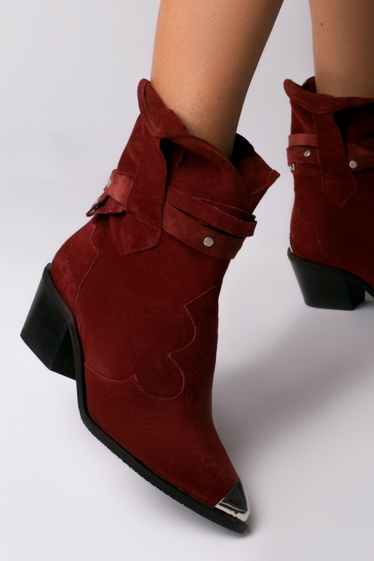 Ciocate Emira piele intoarsa visiniu cu accesorii argintii si talpa neagra