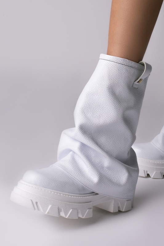 Bocanci Mooncrush piele bizonata alba cu manson