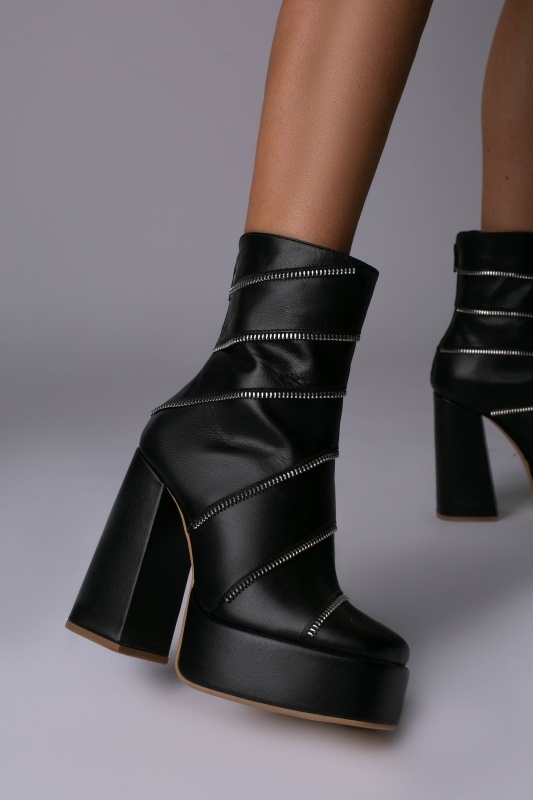 Ghete Sagaza piele naturala neagra cu toc gros si accesorii tip fermoar