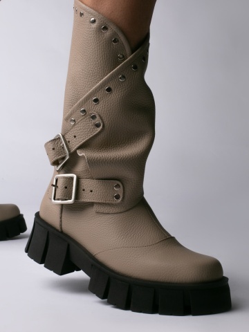 Bocanci Oman Cool Edition din piele bizonata grej cu accesorii argintii